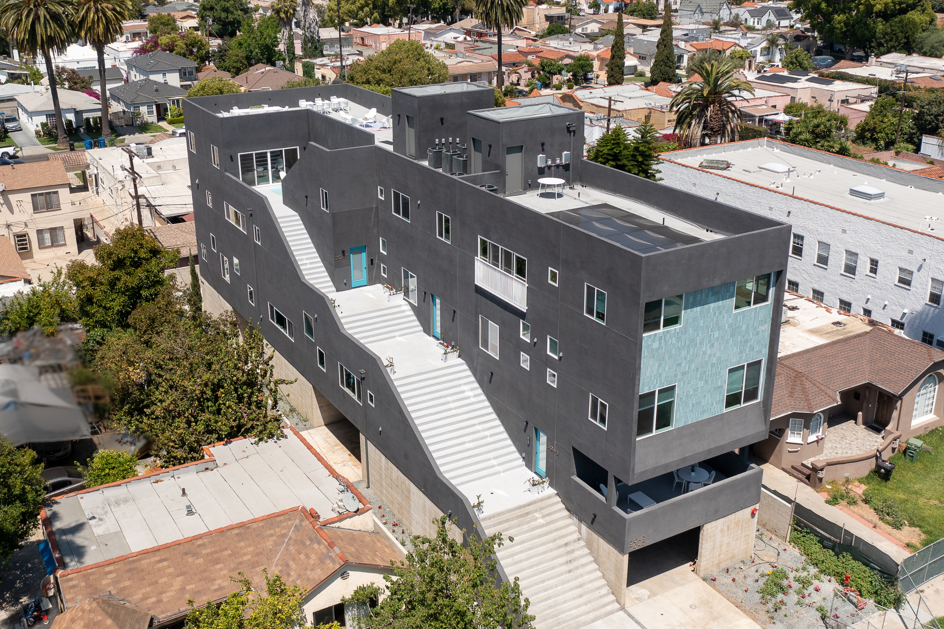 3045 West Boulevard